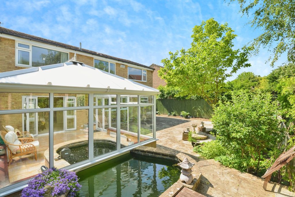 Property photo 1 of 17