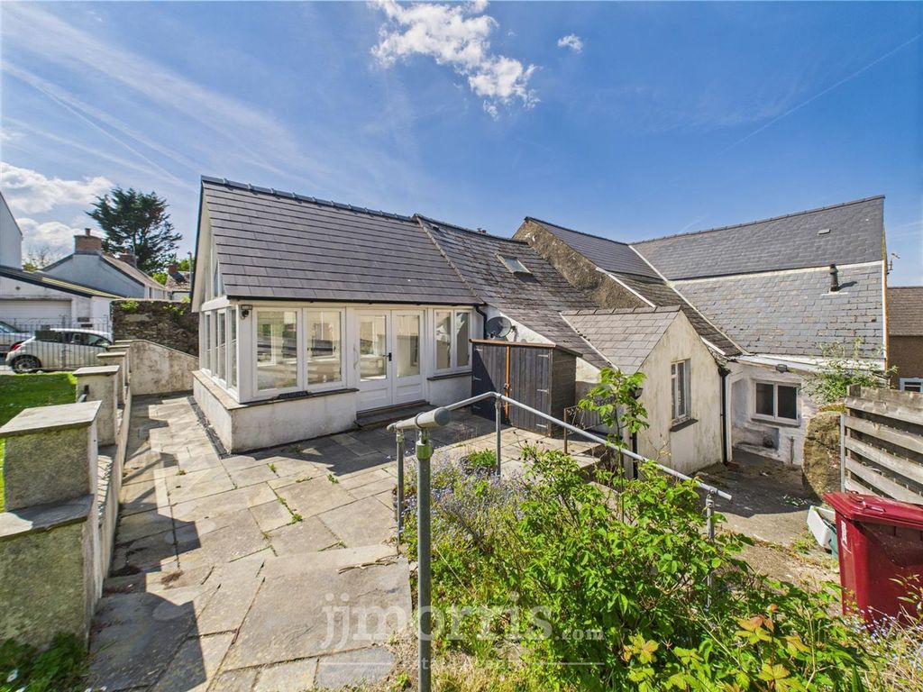 Property photo 2 of 38 Cam02122G0-Pr0304-Still032.Jpg