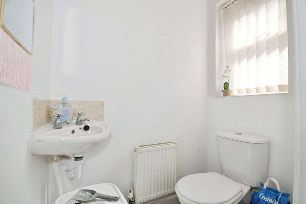 Property photo 3 of 13 Photo
