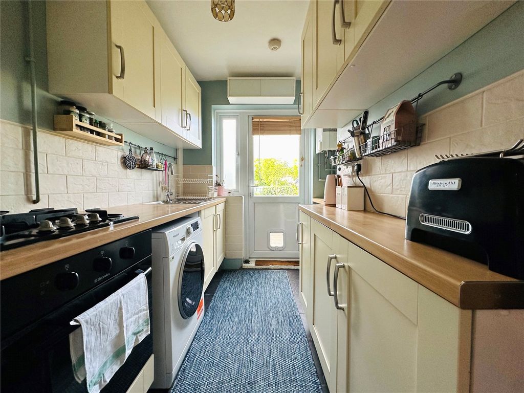 Property photo 3 of 12 Picture No. 18