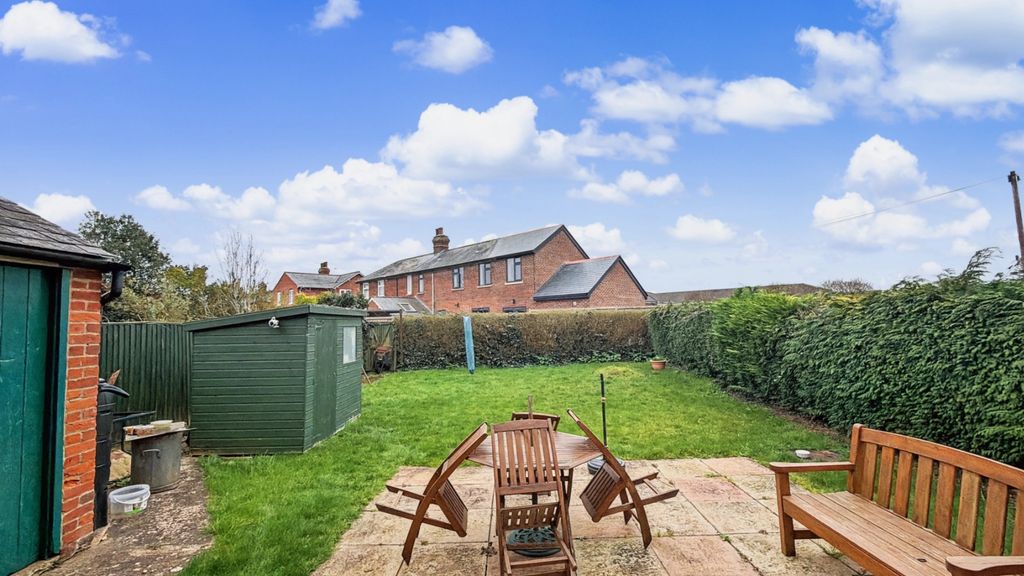 Property photo 3 of 10 4924362