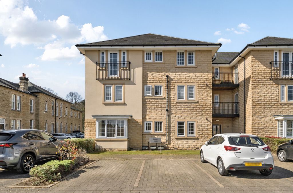 Property photo 1 of 10 1437059-10-69dcc7...