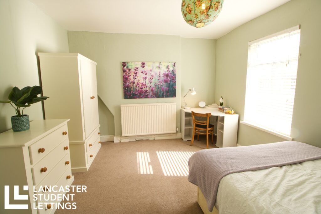 Property photo 3 of 11 Property Photo