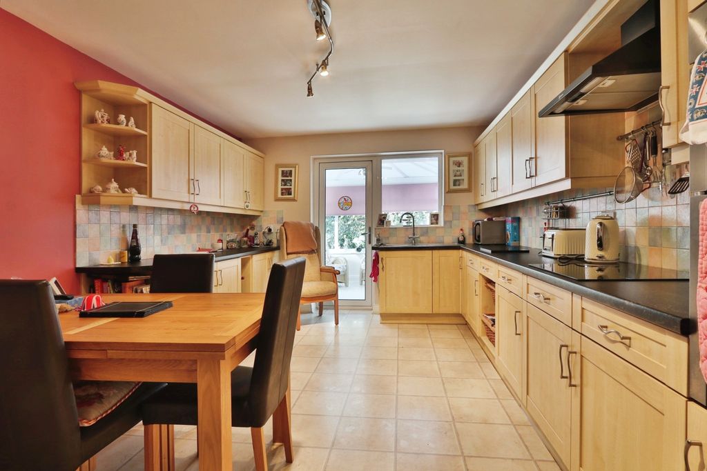 Property photo 2 of 14 3791566