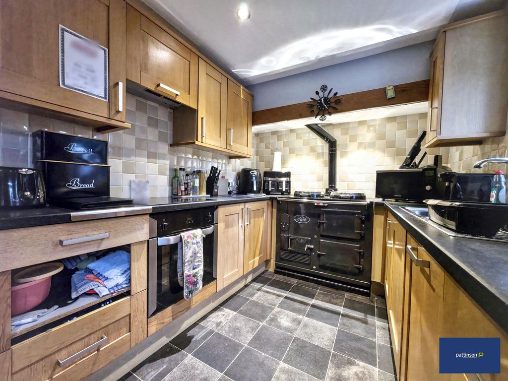 Property photo 3 of 22