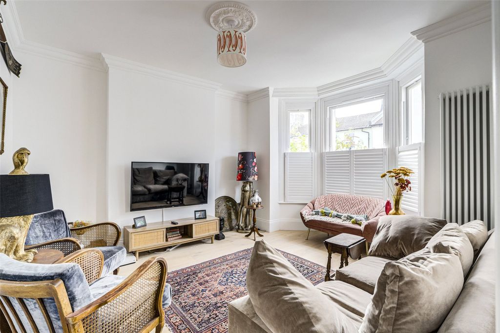 Property photo 2 of 17 Picture No. 01