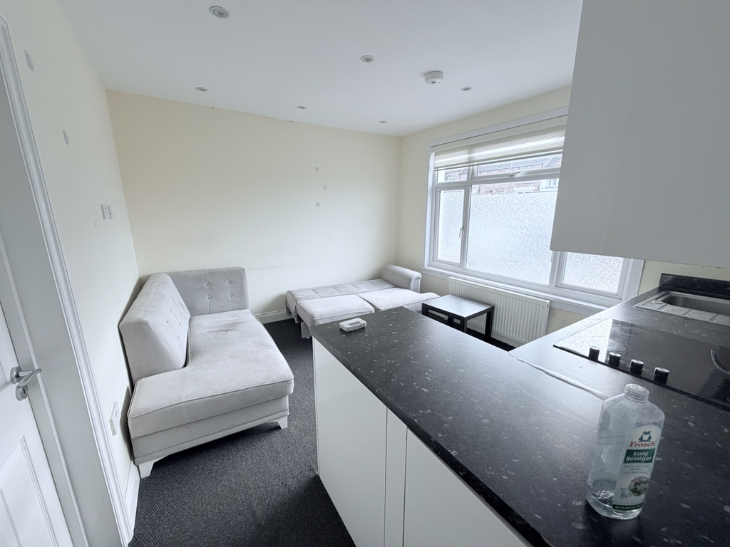 Property photo 2 of 7 Gallery