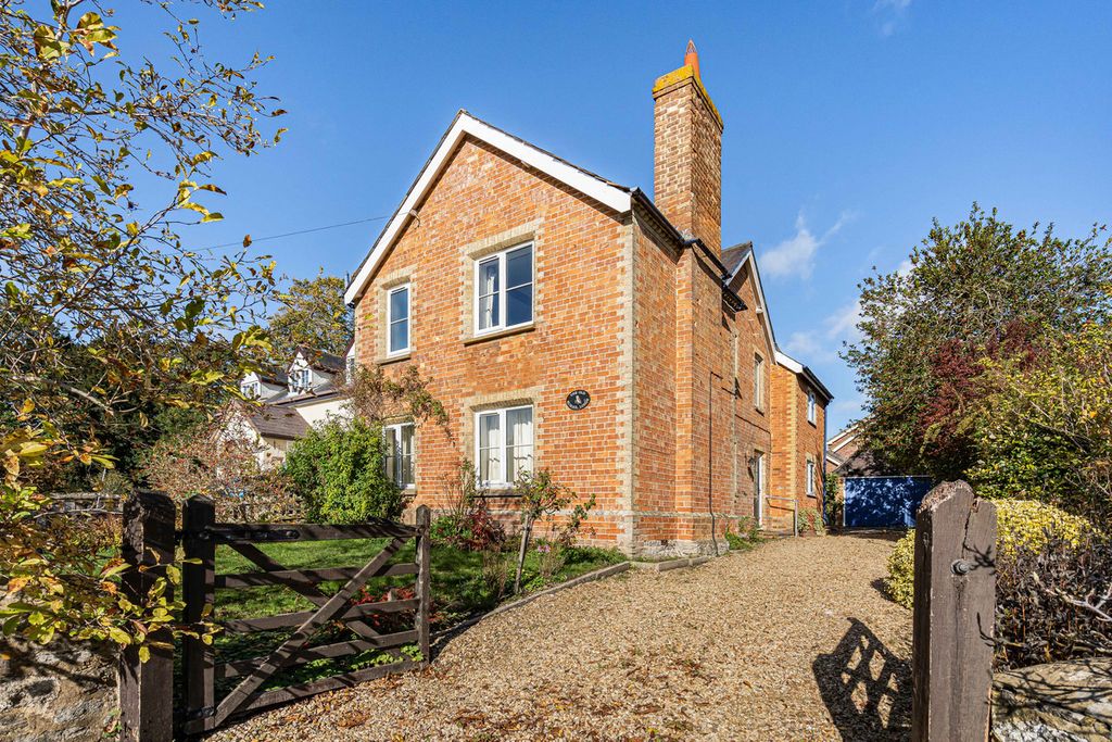 Property photo 1 of 29