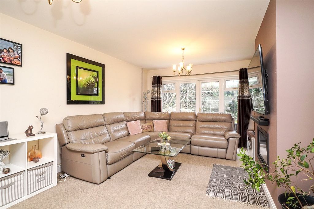 Property photo 3 of 22 Picture No. 05
