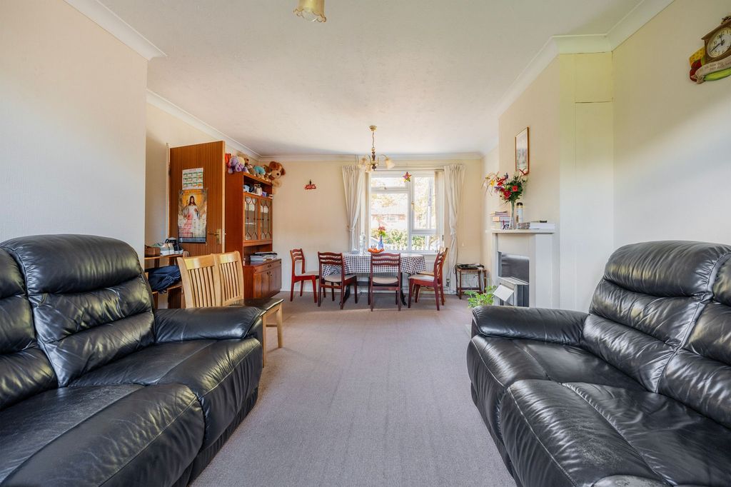 Property photo 3 of 16