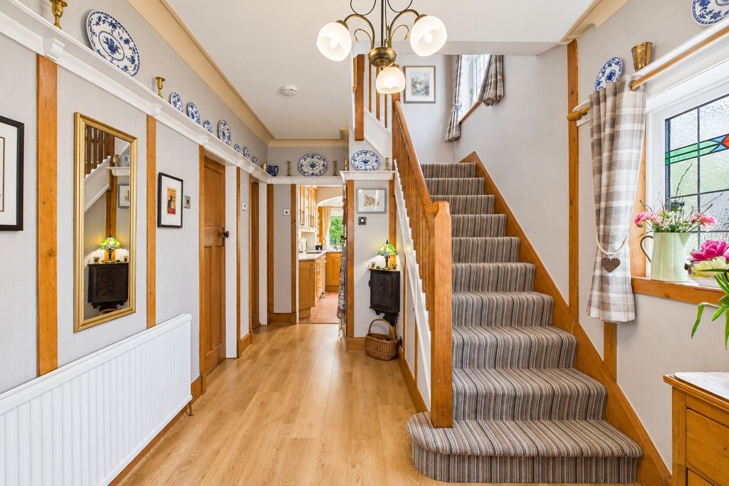 Property photo 3 of 26 4992023