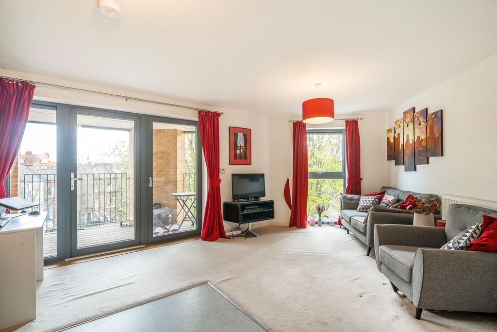 Property photo 3 of 7