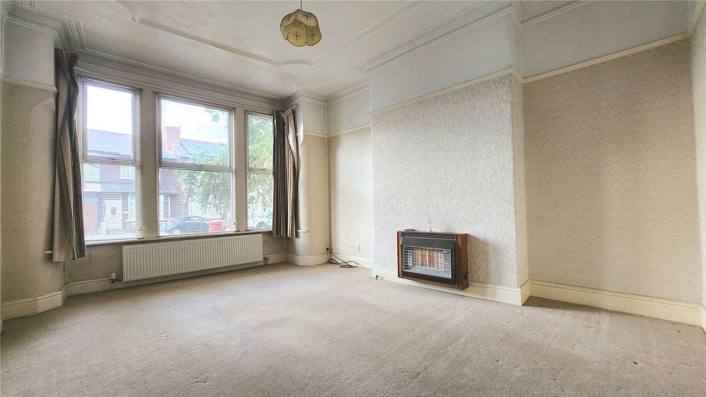 Property photo 3 of 23 Picture No. 01