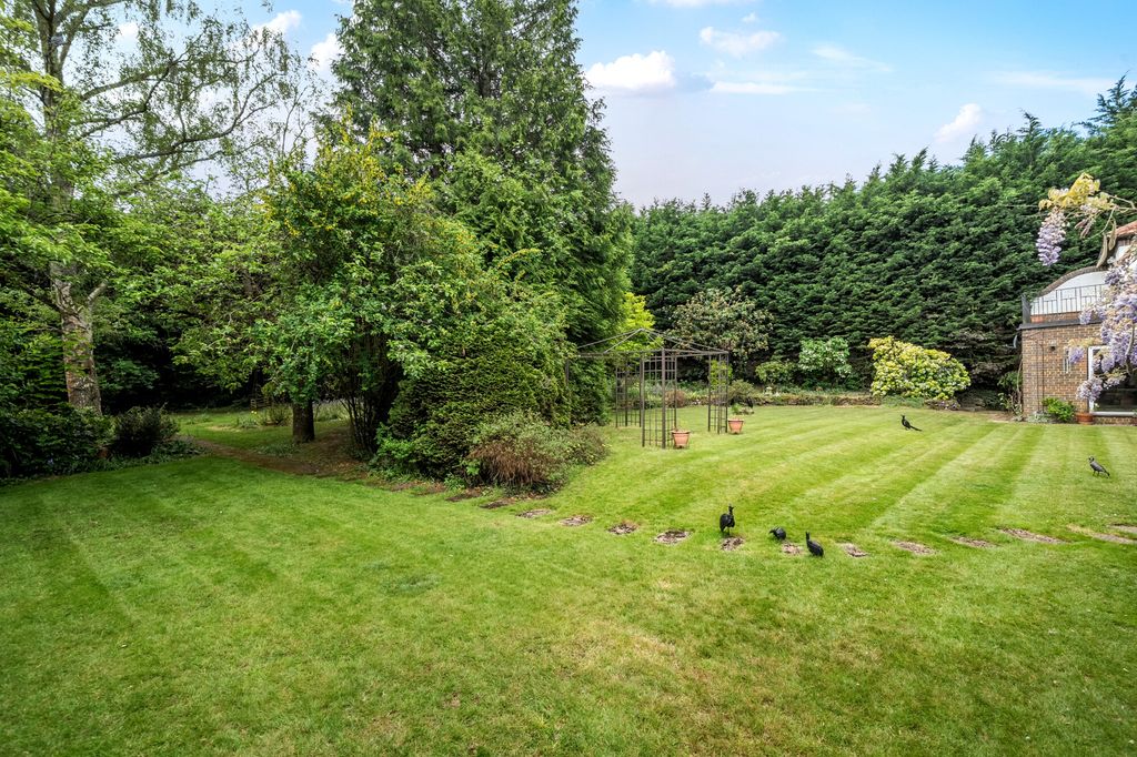 Property photo 2 of 17