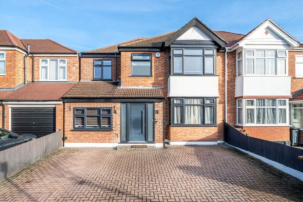 Property photo 1 of 9