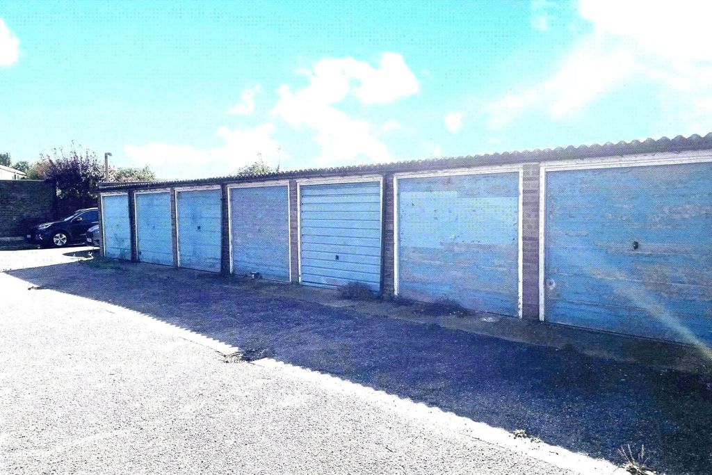 Property photo 3 of 5 Picture No. 01