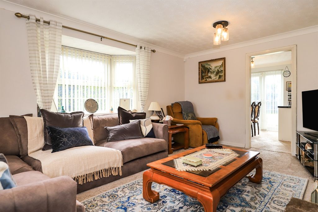 Property photo 3 of 19