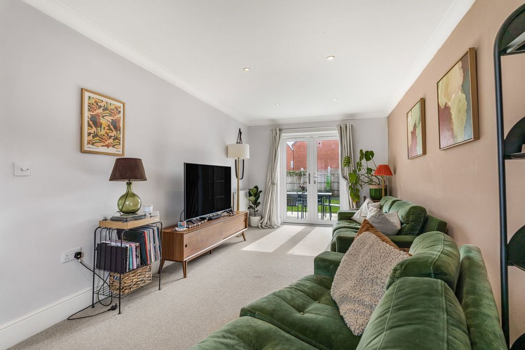 Property photo 3 of 21