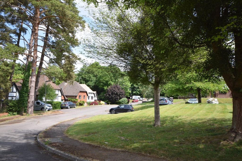 Property photo 2 of 6