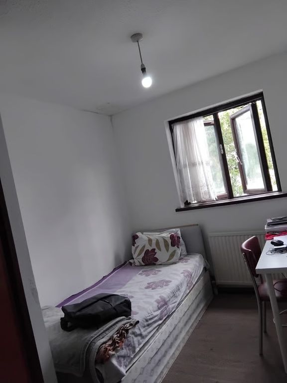 Property photo 2 of 4