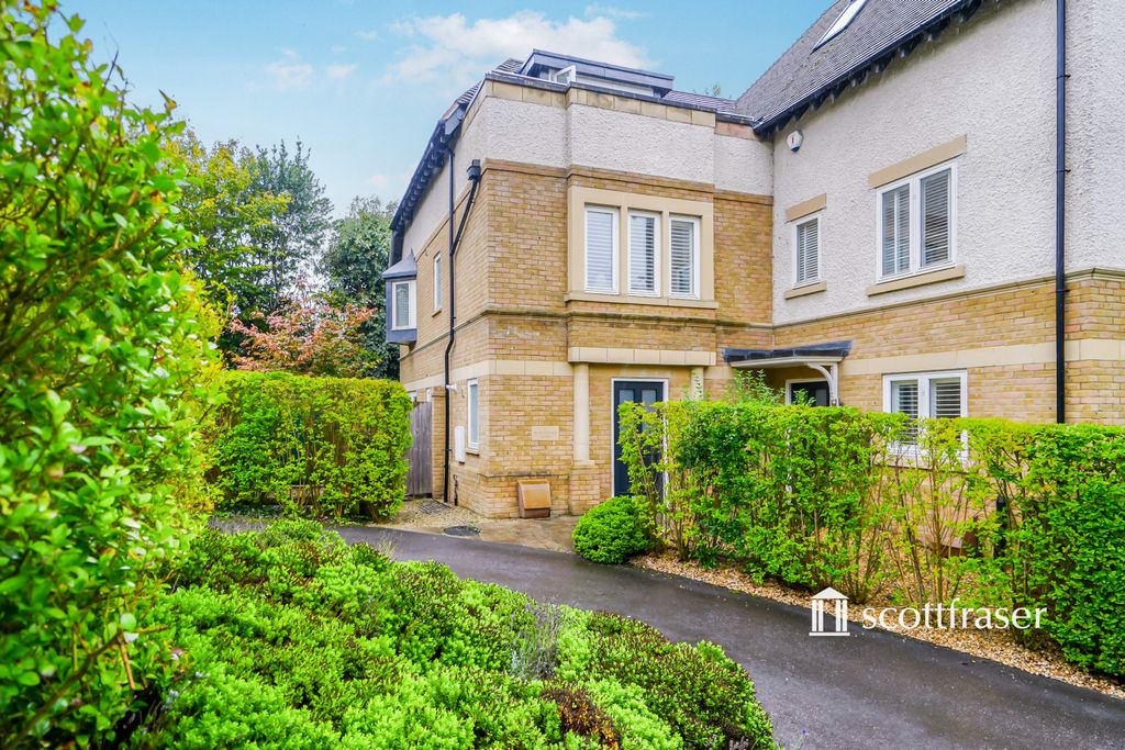 Property photo 1 of 11 1Fieldersrowox27Ej-2