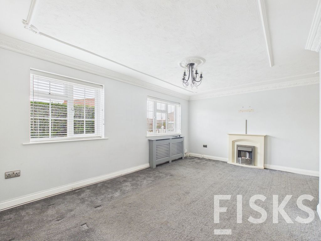 Property photo 3 of 25