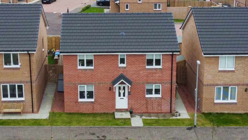 Property photo 1 of 35
