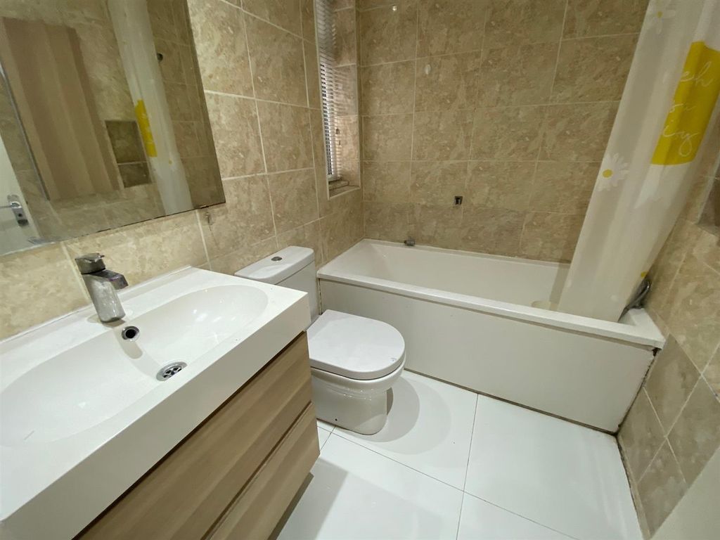 Additional image 24 of 5 bed semi-detached bungalow for salePurland Close, Dagenham RM8