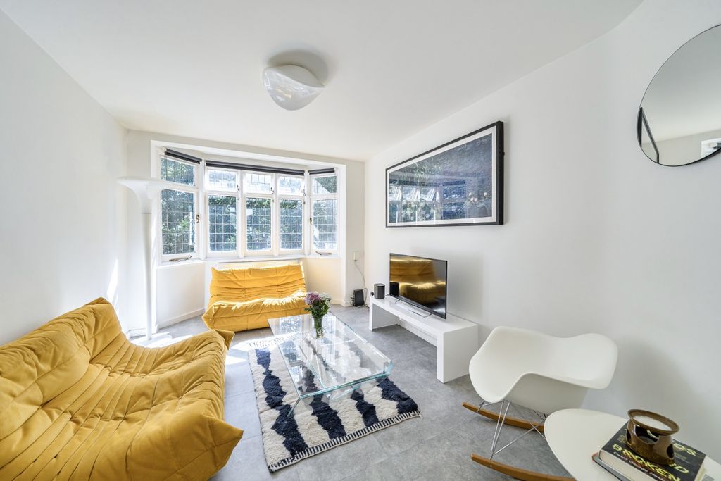 Property photo 2 of 14 5252412