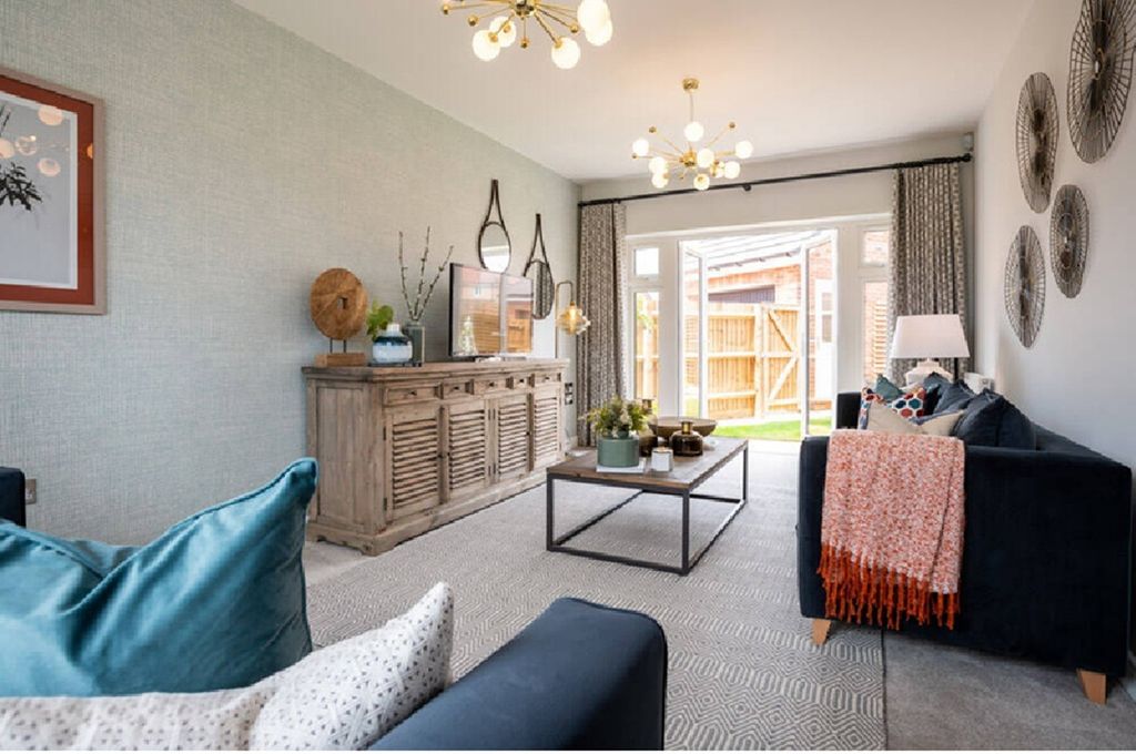 Property photo 3 of 11