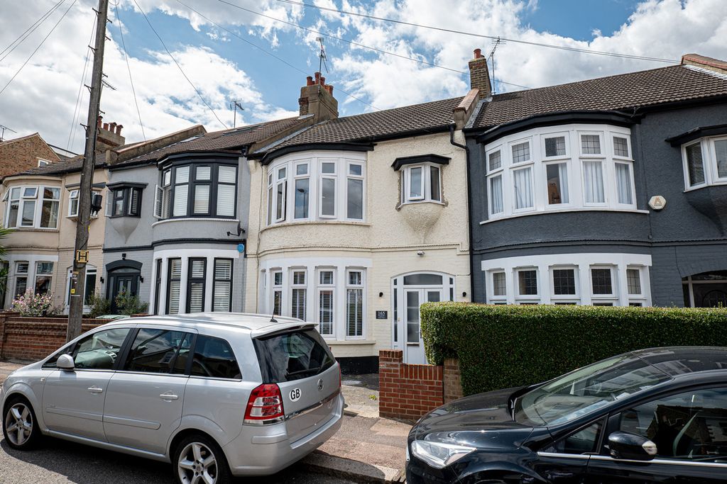 Property photo 1 of 30