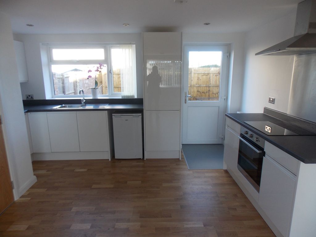 Property photo 2 of 14 Keynsham Kelston Road 52A New (2) Kitchen