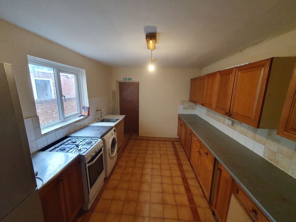 Property photo 3 of 11 20251103_093100