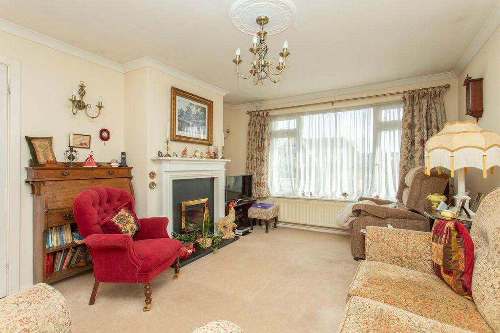 Property photo 2 of 14 Picture 2