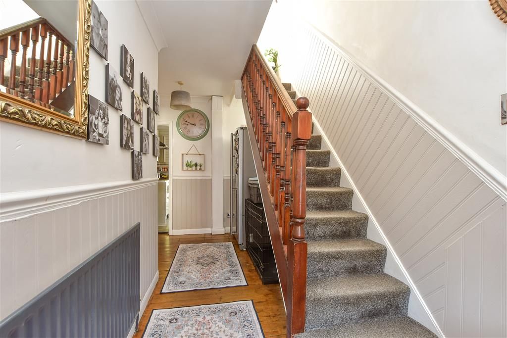 Property photo 2 of 9 Entrance Hall