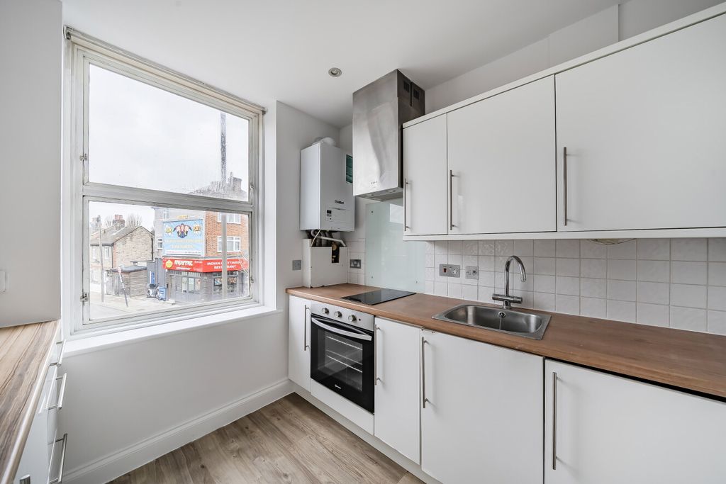 Property photo 3 of 9 1435839-13-69c68F...