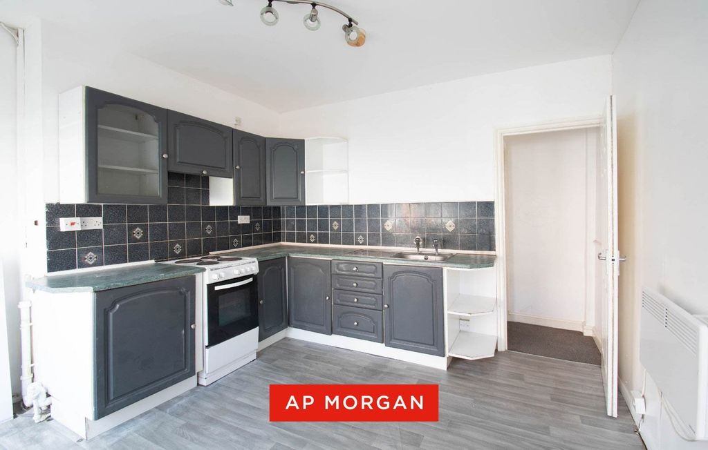 Property photo 2 of 14 Picture No. 19