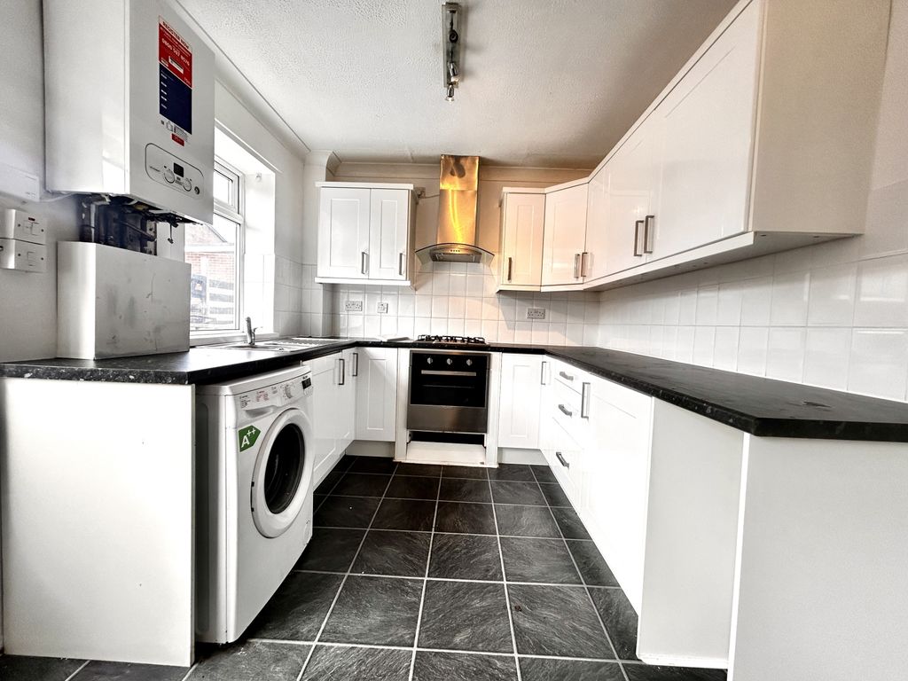 Property photo 3 of 11 Img_5754