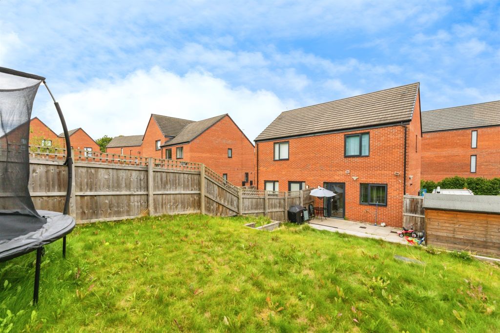 Property photo 2 of 11