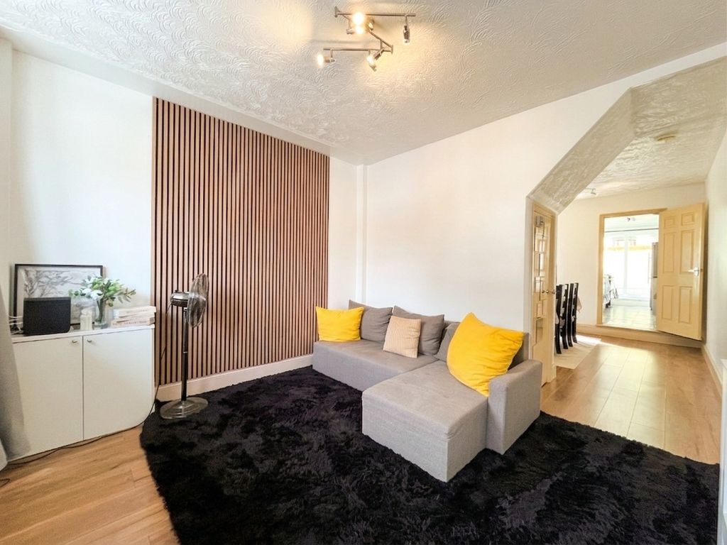 Property photo 3 of 15 5386303
