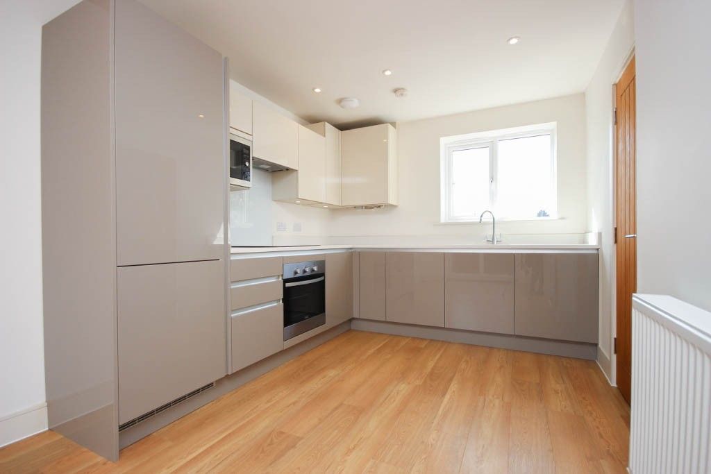 Property photo 2 of 11 Kitchen