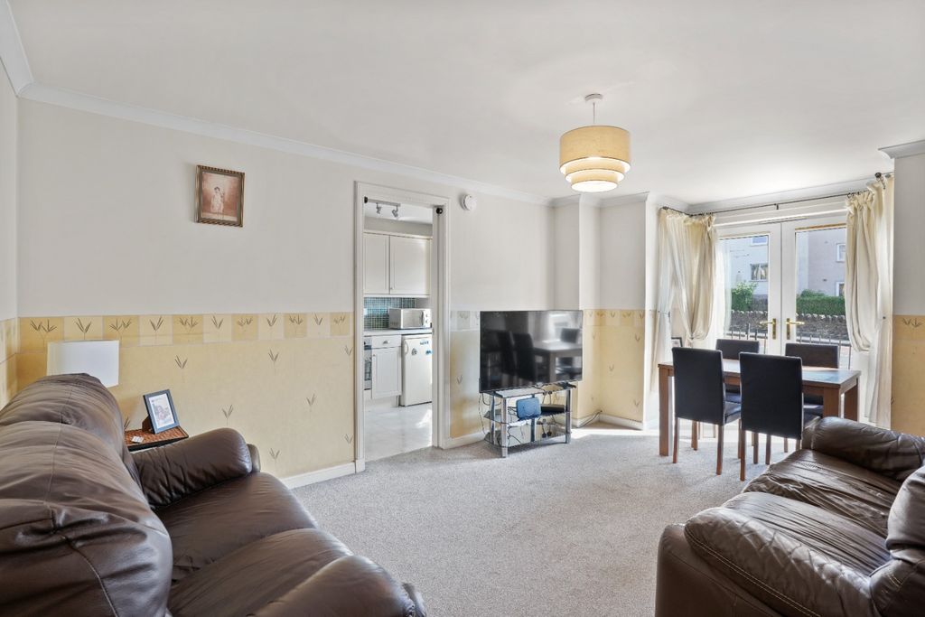 Property photo 3 of 14 4285046