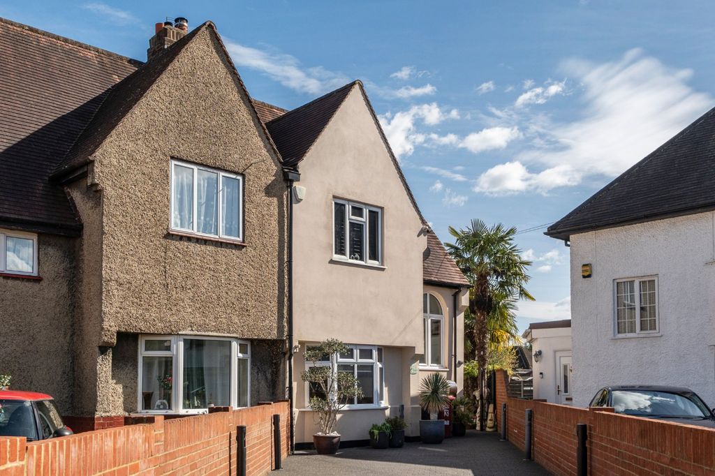 Property photo 1 of 22 External