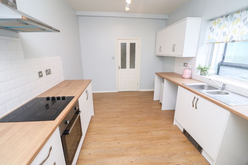 Property photo 2 of 11 Kitchen/Diner