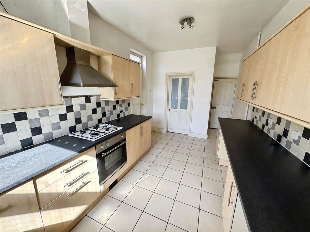 Property photo 3 of 15 Picture No. 18