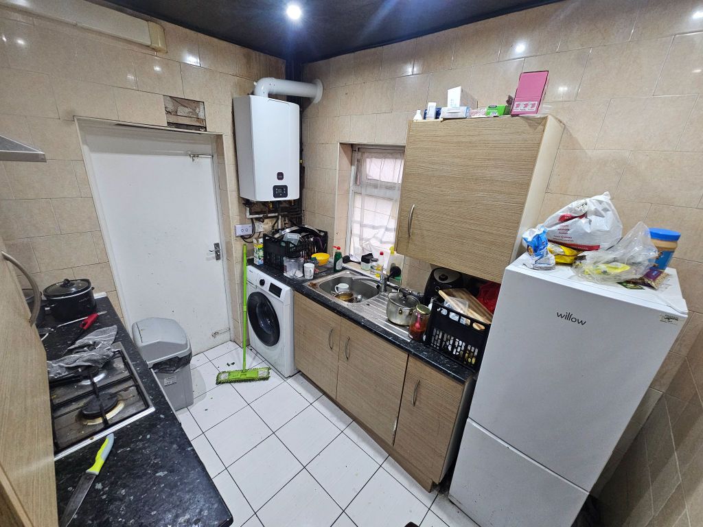 Property photo 3 of 5 Photograph 4