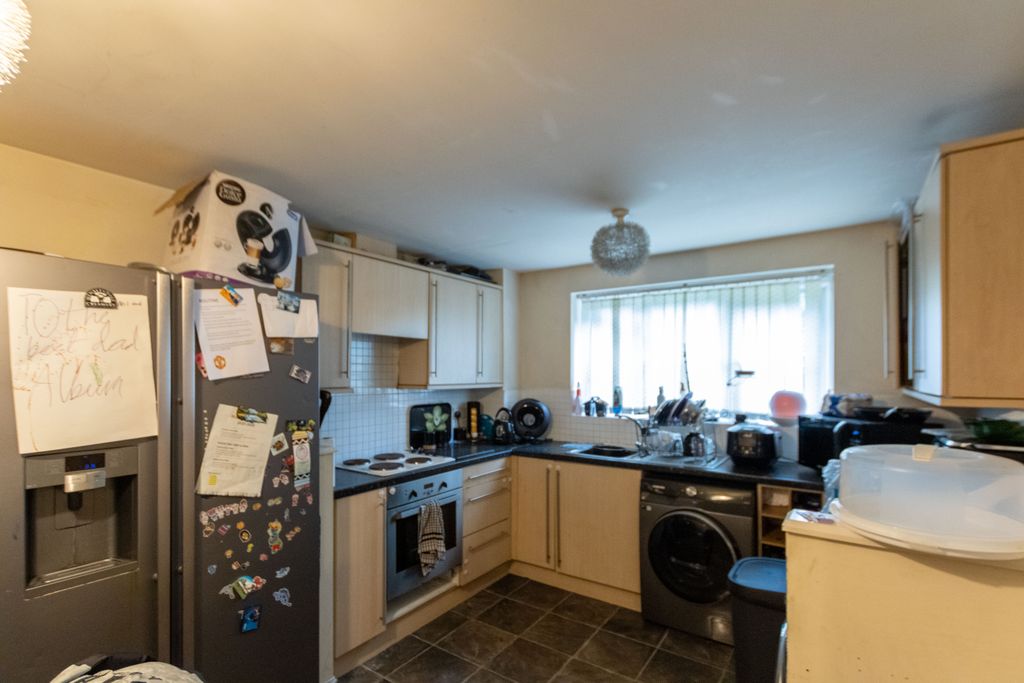 Property photo 3 of 6 Img_2588_1