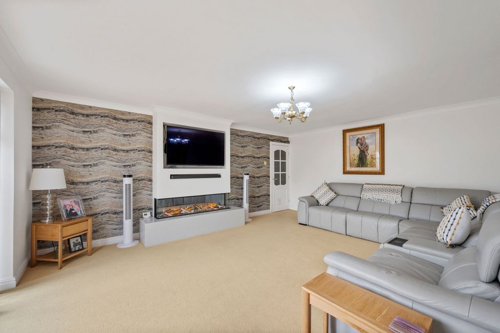 Property photo 2 of 55