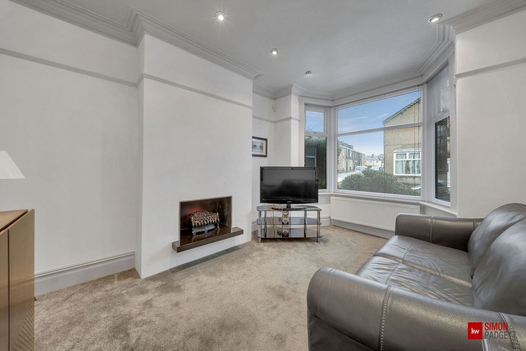 Property photo 1 of 25