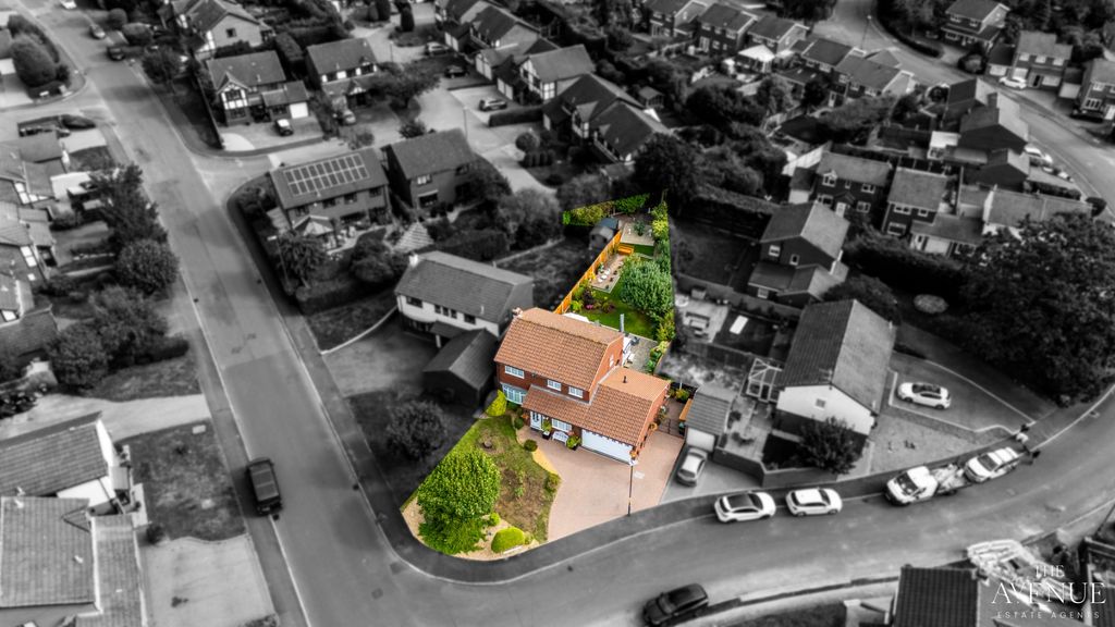 Property photo 2 of 43 5541484